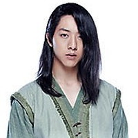 イ・ジョンシン (CNBULE)