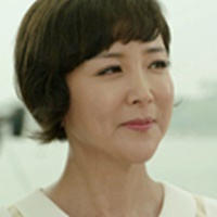 イ・サンア