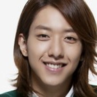 イ・ジョンシン（CNBLUE）