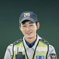 イ・ウォングン