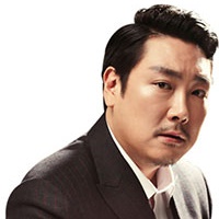 チョ・ジヌン