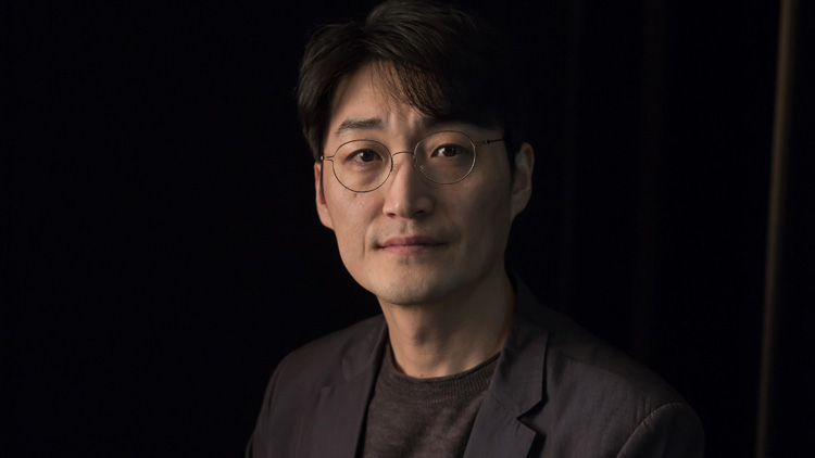 『偶像』イ・スジン監督「馴染みはないが、深く考えることができる映画」