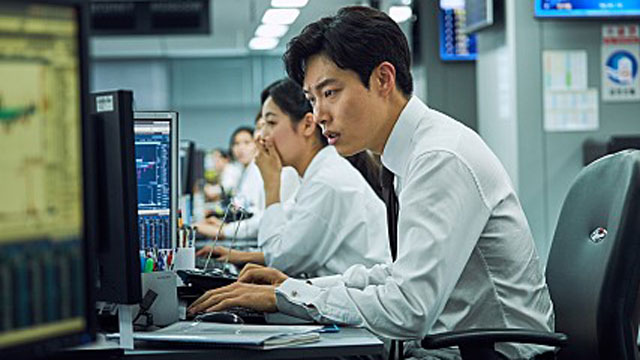 リュ・ジュンヨル主演映画『金』、大盛況
