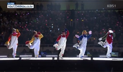 “第一世代アイドル”H.O.T、17年ぶりにコンサート開催