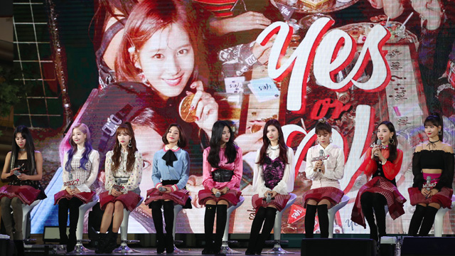 TWICE、10曲連続ヒット...「YES or YES」で音源チャート独占