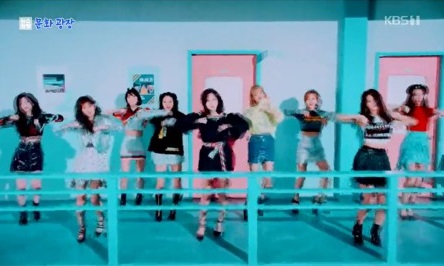 TWICE、日本のタワーレコード年間チャートを席巻