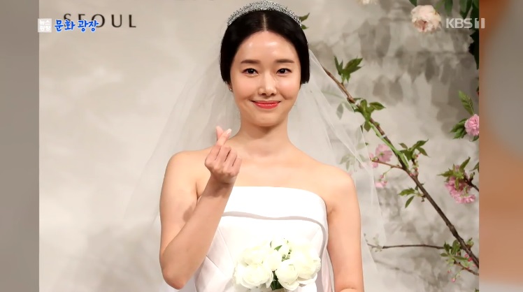 ‘元祖韓流クイーン’イ・ジョンヒョン結婚、韓中のネットユーザーから祝福の嵐