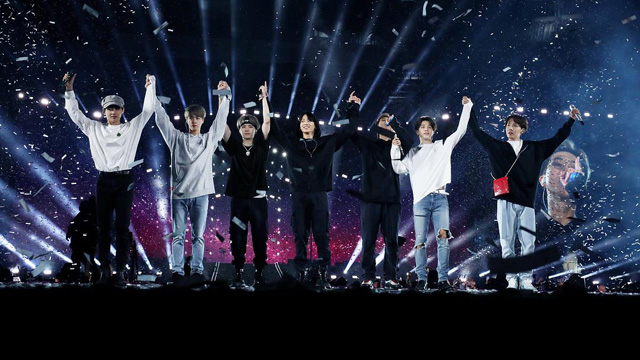 BTS、米スタジアムツアー大盛況…32万人を動員