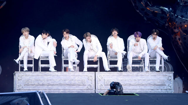 BTSの英ロンドン公演…ファンらは歓声と涙で応答