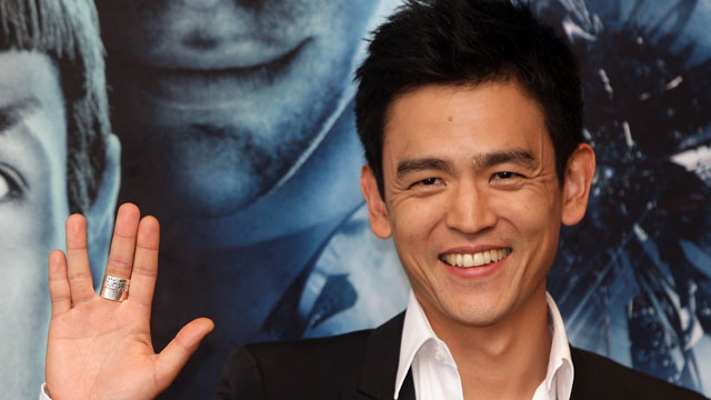 韓国系アメリカ人俳優ジョン・チョー、オークランドで撮影中に負傷
