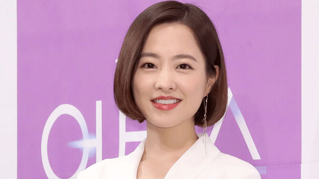 パク・ボヨン、腕の傷の除去手術で活動休止…「見守っていてほしい」