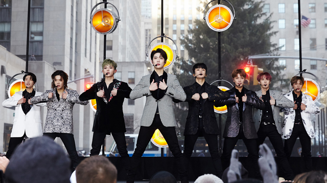 NCT127、米「TODY SHOW」の公開生放送に出演…ロックフェラーセンターが熱狂