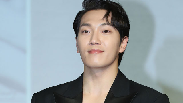 歌手キム・ピル、長年の夢だったアルバムリリース ”聞く人を励ましたかった”