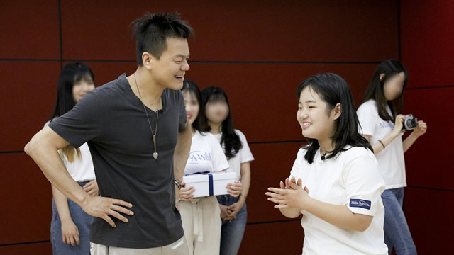 16歳の白血病少女のための“特別レッスン”…パク・ジニョン「夢と勇気を忘れないで」