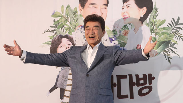 「ドクファTVシーズン2」出演のイ・ドクファ、「愛する妻と喫茶店をオープン」