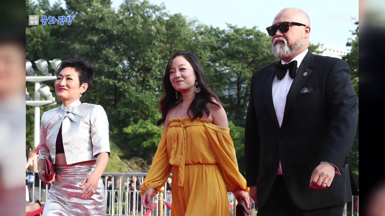 カナダの人気シチュエーションコメディ「Kim's Convenience」のキャストたちが訪韓