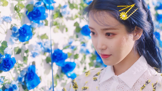 IU、5thミニアルバム『Love poem』の収録曲がすべてチャートを席巻中