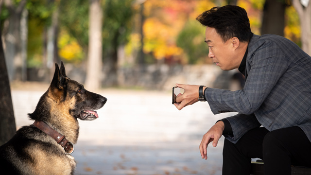 イ・ソンミン、『MR.ZOO』と『南山の部長たち』、趣が異なる出演映画が同時公開、「正直プレッシャーだ」