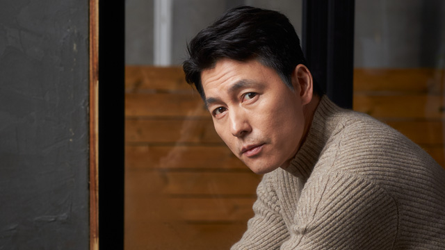チョン·ウソン、「僕にとっての“藁”はデビュー」、主演映画『藁にもすがる獣たち』が話題