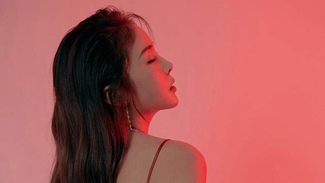 “トロットの女神”ホン･ジニョン、1年ぶりに新曲「Love is like a petal」でカムバック