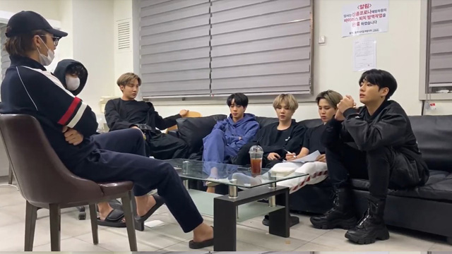 BTS、31万人が見守ったオンライン会議…“Carry On”や“手紙”など新譜へのキーワードが満載