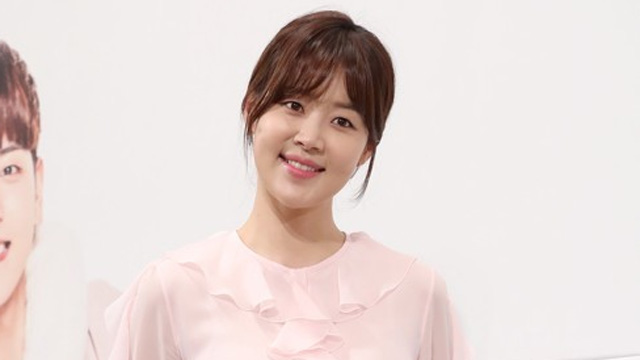 女優ハン･ジヘ、「新商品発売～コンビニレストラン」に出演へ…料理スキルや済州での日常を公開