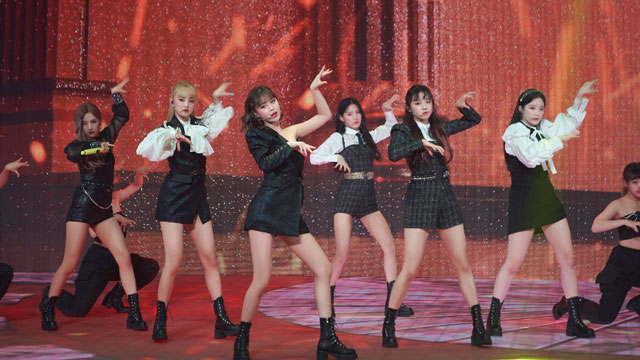 (G)I-DLE、初の単独コンサートをオンラインで実現…メディアアート効果やサプライズなど豊富な演出