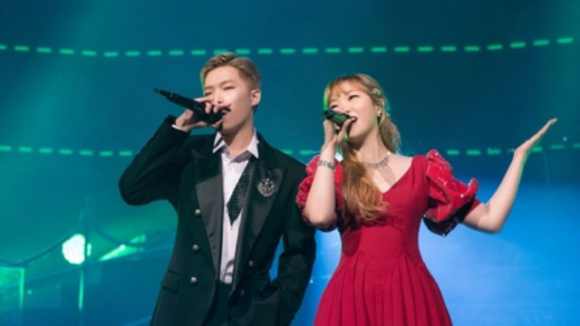 “音源強者”兄妹デュオAKMU、YGエンターテインメントと5年の再契約…「信頼を再確認」