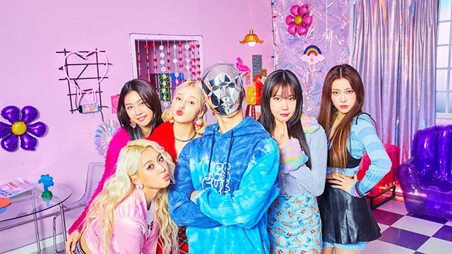 MOMOLAND、TikTokで世界的人気を誇る「Wrap Me In Plastic」をリメイク…独CHROMANCEとコラボ