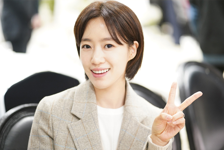 ウンジョン（T-ARA）、新連続ドラマ「騙されても夢のうち」の現場ショット公開…魅力的なショートカット姿が光る