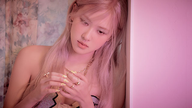 BLACKPINKのロゼ、YouTube個人チャンネル開設「楽しいと思えなかった音楽に今励まされている」