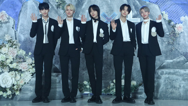 TOMORROW X TOGETHER（TXT）、新曲「0X1=LOVESONG」は“自己確信的ラブソング