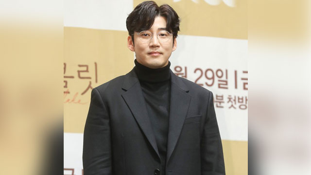 俳優ユン・ゲサン、昨年末から一般人女性と交際…結婚説には触れず