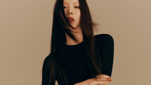 Lim Kim、本日(7/30) 新曲「FALLING」を発売…「これまで聞いたことのない自分の歌声に癒された」
