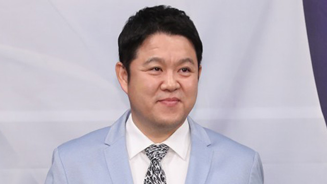 タレントのキム・グラ、遅咲きのパパに…秋夕（チュソク）直前に早産で誕生も「健康に異常はない」