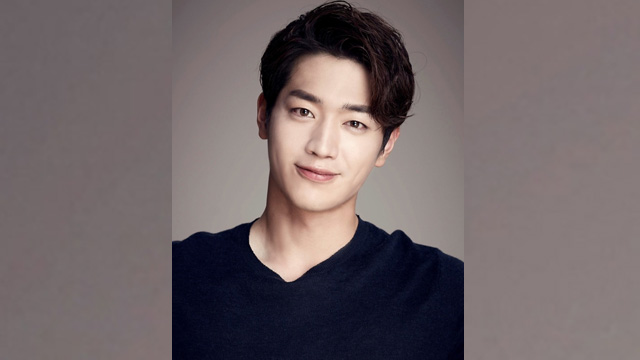 「5URPRISE」出身の俳優ソ・ガンジュン、昨日（11/23）に現役入隊…「たくましく行ってきます」