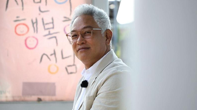俳優キム・ヨンチョル、4年進行を務めた「街歩き」を降板…シーズン2は来月スタート