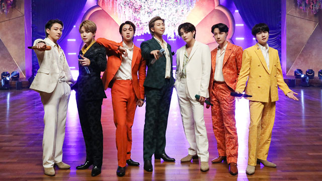 BTS、10周年記念メダルを発売