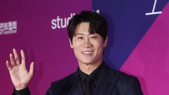 チン・ソンギュ初の主演映画『カウント』、実話を基にしたコミカルなストーリー