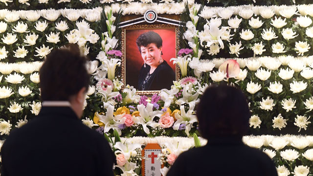 歌手故ヒョンミさんの葬儀に歌謡界からも弔問客殺到