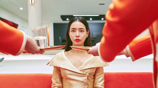 イ・ハニ&イ・ソンギュン主演映画『キリングロマンス』、B級感性を加えた現代版『人形の家』