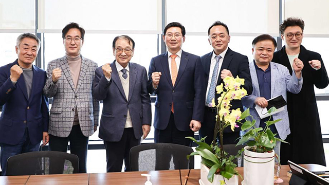 龍仁市、来年の「第42回大韓民国演劇祭」の開催地に選定…俳優イ・スンジェらが誘致参加