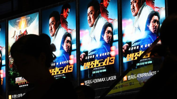 マ・ドンソク主演映画『犯罪都市3』、独走続く…800万人の観客突破を試みる