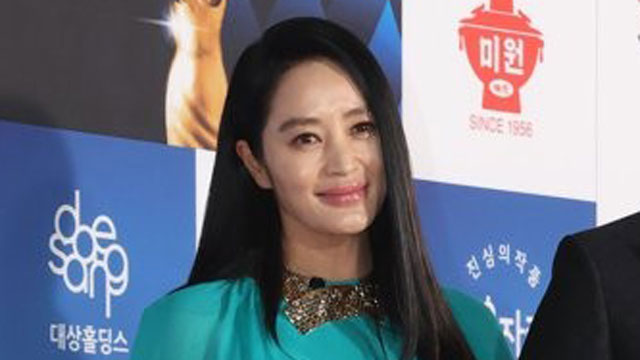 俳優キム・ヘス、今年を最後に青龍映画賞のMCから卒業…これまで30回の授賞式を進行