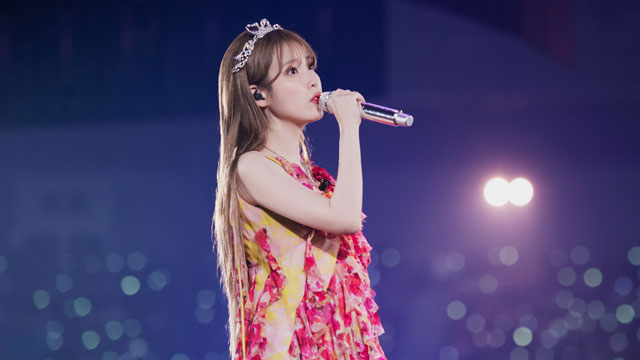 IU、ワールドツアー「H. E. R」のソウル最終公演を開催…「71歳まで体操競技場を満席にする」