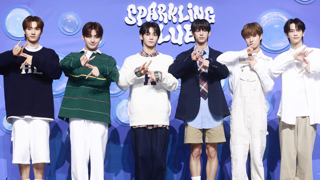 新人TWSのデビューアルバム『Sparkling Blue』、セールス40万枚突破…「Boyhood Popが通じた」