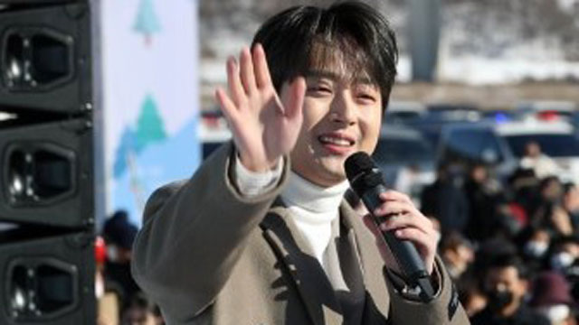 イ・チャンウォン、「a travel to the sky」で「ミュージックバンク」の1位を獲得…トロット歌手としては17年ぶり
