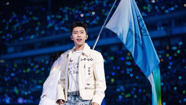 天気も英雄時代を遮ることはできない…イム・ヨンウン、スタジアム公演を開催