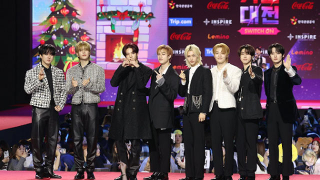Stray Kids、メンバー全員がJYPと再契約…「非常に高いビジョンを夢見る」