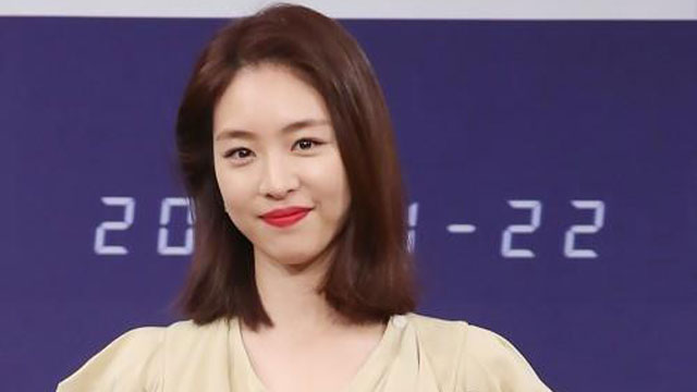 俳優イ・ヨニ、長女を出産…「母子ともに健康」